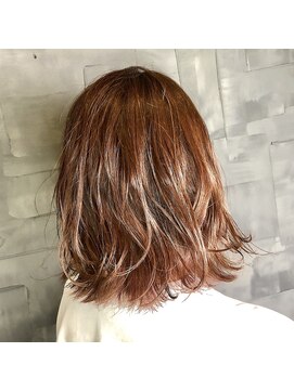 ヘアサロンM 新宿 デザインカラー/厚めバング/ローライト/スリークボブ