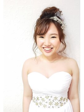 ブラウ ネイル パーティー(Blau Nail Party) エアリーお団子ヘア