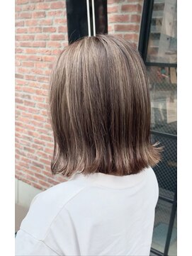 オーガニック アトリエ 大宮(organic+atelier) 20代30代40代ストレートボブハイライト立体感ブリーチ透明感
