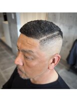 エルハウス(L house...)&nbsp;【スキンフェード】サイドパート×1.7mmパンチ