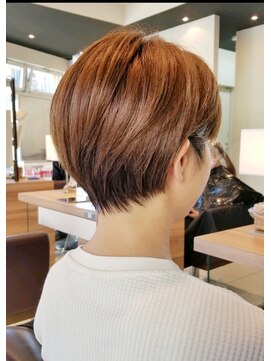 フロア(FLOOR) #やわらかショート#ツヤツヤカラー#長持ちショート