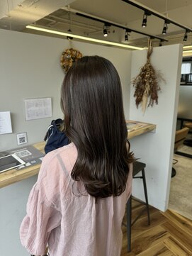 リジー(Litzy) オリーブベージュカラー【三國麗奈】