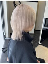 アレクサンドル オブ カラーズ トヤマ(ALEXANDRE OF COLORS TOYAMA)&nbsp;ホワイトベージュ