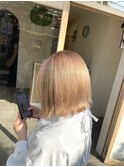 ベージュカラー
