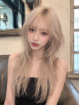 ベル 新宿(Belle) 10代20代ミルクティーベージュハッシュカットハイレイヤーカット
