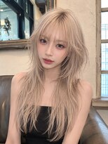 ベル 新宿(Belle) 10代20代ミルクティーベージュハッシュカットハイレイヤーカット
