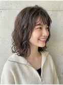 秋カラー小顔暗髪ミディアムウルフ/ゆるウェーブボブパーマp志木