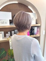 ロアン 福津店(roan)&nbsp;【白髪を活かす新提案】 大人艶感ショート