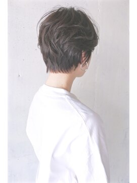 コンビネーション(combination) ハンサムショート センター分け ショートパーマ 韓国式パーマ 03