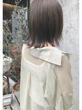 バトン ヘアケア アンド デザイン(baton hair care & design) オリーブベージュ♪　外ハネボブ　切りっぱなしボブ