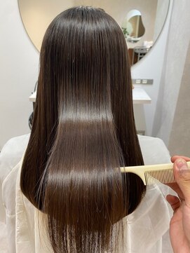 クオン 今泉(quon) 【DAISUKE】酸性ストレート -天神 今泉 薬院-