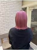 ピンクベージュ