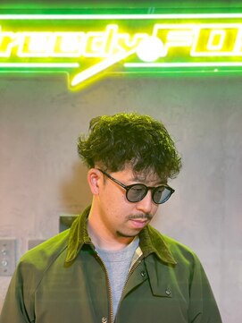 グリーディーフォックス 代々木(Greedy FOX) 波巻き/ハイライト/マッシュパーマ/ウルフ[シェービング]