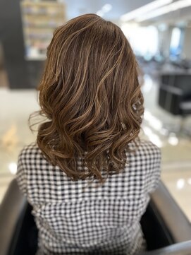 シャンプーボーイエイムス(SHAMPOO BOY aims) 大人ハイライトカラー