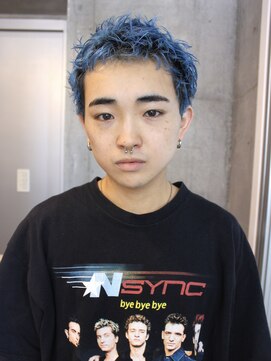 オーオ シカシカ(OOO YY) 地毛を活かしたカラー スパイキーショート