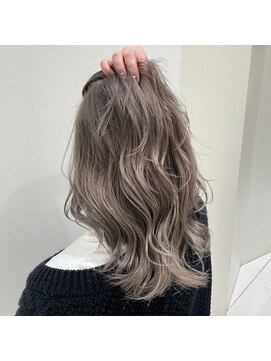 アヴァンス イオンモール和歌山店(AVANCE) ○グレージュカラー○【西澤琴音】