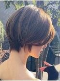 表参道大人ショートボブ白髪ぼかしハイライト顔周りレイヤー40代
