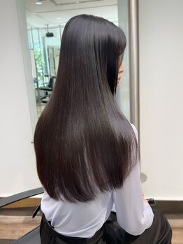 コンフィー(comfy)の写真/【髪質改善】うねり、ふくらみなど様々なクセ毛に対応♪【縮毛矯正・ストレート】自分史上最高のツヤ髪へ♪