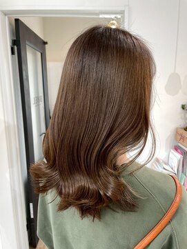 ビビバイベル(BiVi by BHEL) 桑名ロングレイヤーカットロングヘアピンクブラウンカラー韓国