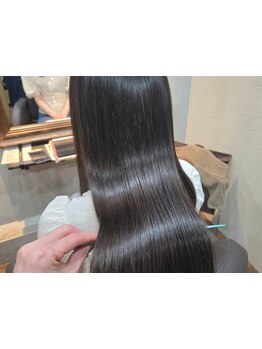 一度使ったら手放せない、魔法のシャンプー『oggimuta』登場。髪の深部まで潤う髪に*[新宿/ヘッドスパ]