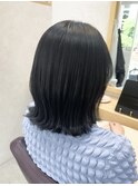 透明感暗髪ブルーブラック艶髪ミディアム