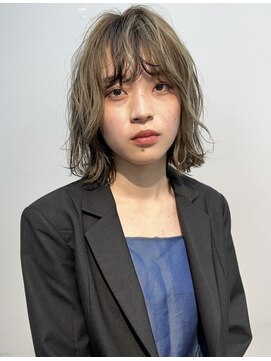 ヴェイン 渋谷(vain) ミルクティーベージュダブルカラーインナーカラー韓国20代前髪