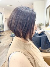 シキ(siki)&nbsp;前下がり大人ボブ