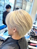 オーシャントーキョー(OCEAN TOKYO)&nbsp;メンズ毛流れセンターパートホワイトカラー