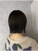 首が綺麗に見える切りっぱなしボブ