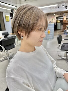 ヒビヲ(HIBIO) 横浜ショートボブケアブリーチダブルカラーショートカット