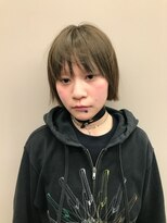フェンヘアーアイス 中目黒(Fen.hair ici)&nbsp;ハイトーンホワイトブロンド×韓国風切りっぱなし小顔ボブ