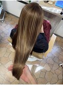 ハイライトカラー　ツヤ髪ロング