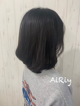 アイリー(AiRiy) 【AMI】ダークグレージュのレイヤーボブ