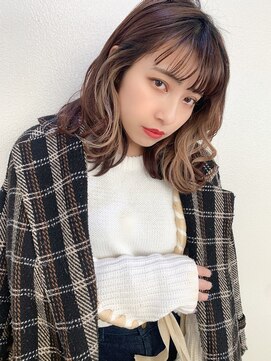 マリアバイアフロート(Maria by AFLOAT) 【山田】ぱつっと束感バングインナーカラーミディ