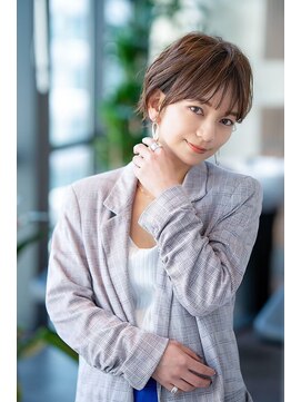 ブエナビスタ(BUENA VISTA) 大人かわいい耳掛けショート/前下がりボブ