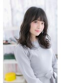グレイアッシュ大人かわいいフェザーバングくせ毛風ロングb1
