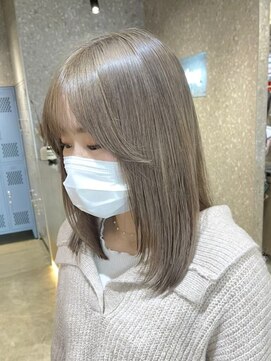 サンク 原宿 表参道(cinq) ミルクティーベージュダブルカラーインナーカラーケアブリーチ