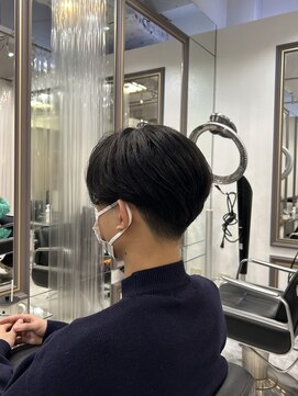 エスカーラ 表参道(THE ESCALA) @shino_ne197/センターパート/カルマヘア/カルマパーマ