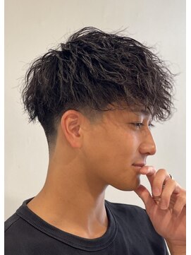 ドルクス 日本橋(Dorcus) スペインカール　ツイストスパイラル　黒髪パーマ