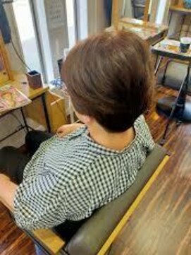 サク(SAKU) トップの緩めのパーマスタイル