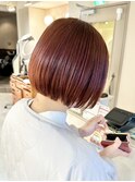 切りっぱなしショートボブハイトーンカラーミルクティーベージュ