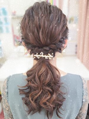 西口徒歩30秒【Tiara】《ヘアセット￥2000～》謝恩会や特別な日に♪可愛いヘアで周りの視線を釘づけに…