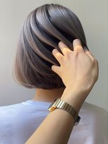 ナインスフロア(9NINTH FLOOR)&nbsp;ヌーディーベージュ/ニュアンスグレーアッシュ/ツヤ髪内巻きボブ