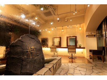 ヘアリゾート粋　dua　新宿南口店　【ヘアリゾートスイ　ドゥオ】