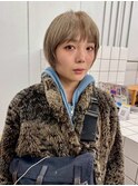 大人ボブ ショートカット ブリーチ ハイトーン 顔周りカット 