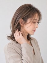 サンタフェ 柳津店(Santa'Fe)&nbsp;白髪ぼかしカラー/大人ミディアム/レイヤーカット
