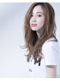 リラックス感漂う大人のカジュアルミディ