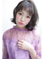 オウル(Owll)&nbsp;インパクトのある可愛いオン眉[mignon]ショートボブスタイル