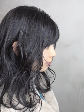 セシル ヘアー(Cecil hair) オリーブアッシュ