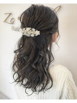 ゼ シール(Ze seal)&nbsp;結婚式、2次会おすすめ☆お呼ばれハーフアップスタイル